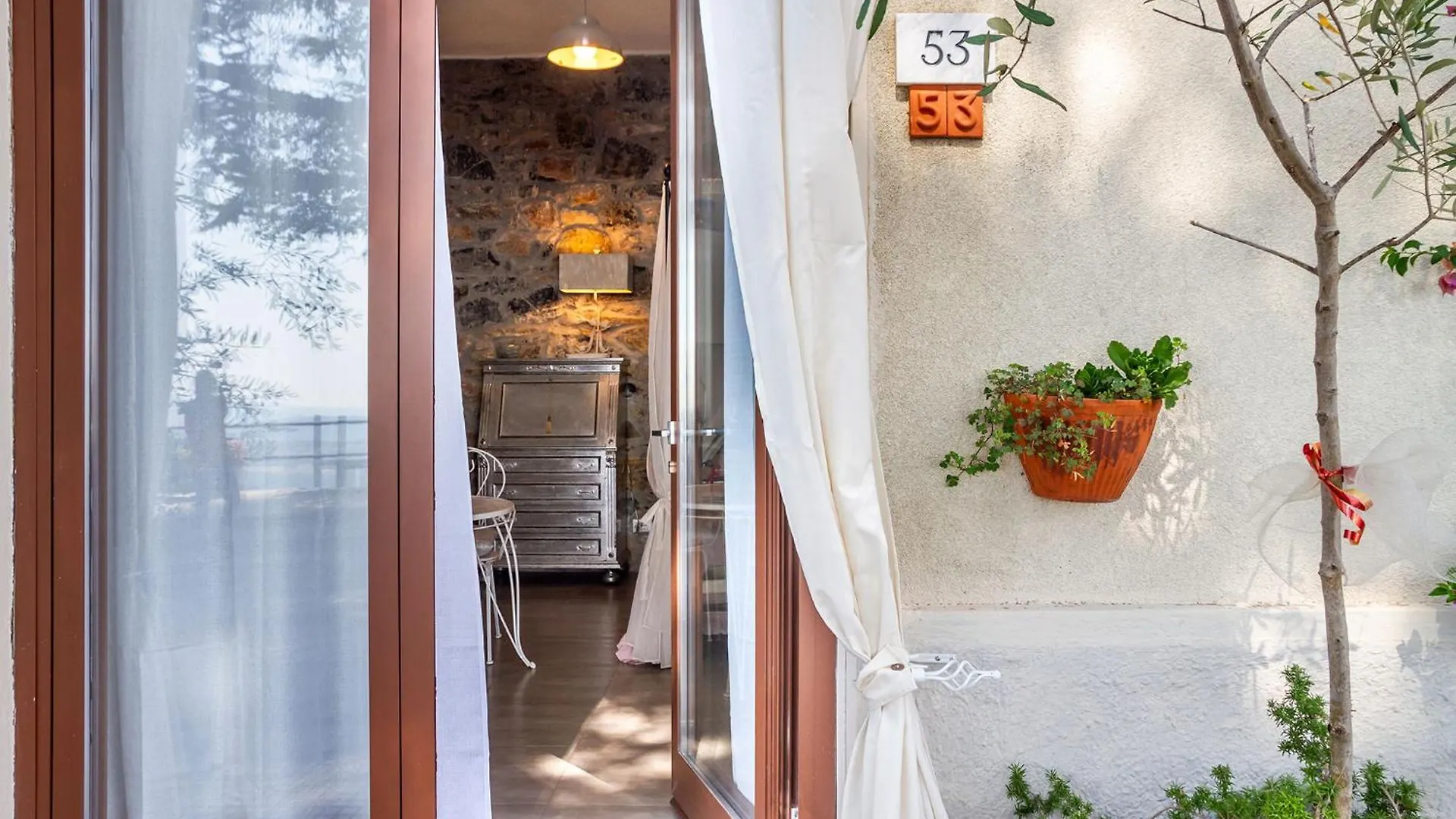 Monolocale Con Bagno, Angolo Cottura E Letto Matrimoniale A Baldacchino Monterotondo  Monterotondo (Tuscany)